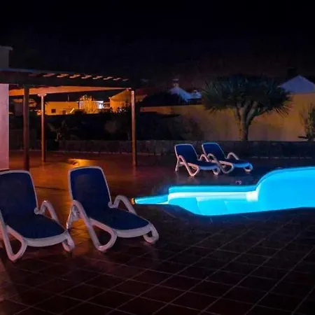 Sleeps 6 Pool Wifi *