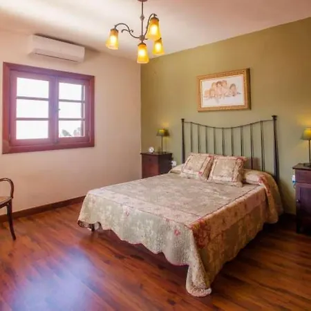 Apartment Sleeps 6 Pool Wifi El Islote