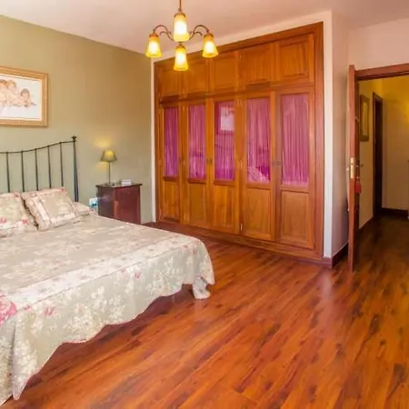 Apartament Sleeps 6 Pool Wifi