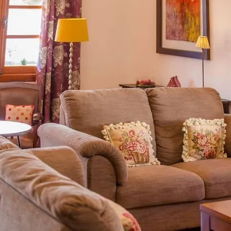 Sleeps 6 Pool Wifi El Islote