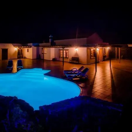 Apartament Sleeps 6 Pool Wifi El Islote