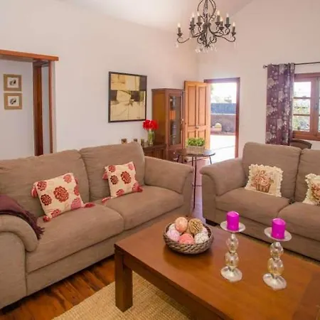 Sleeps 6 Pool Wifi Apartament *
